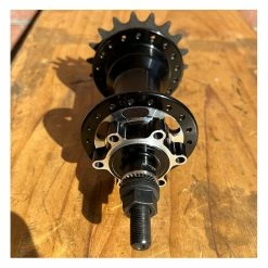 Moyeu COLLECTIVE C2 Arrière Noir -BMX Basprix moyeu collective c2 arriere noir 2